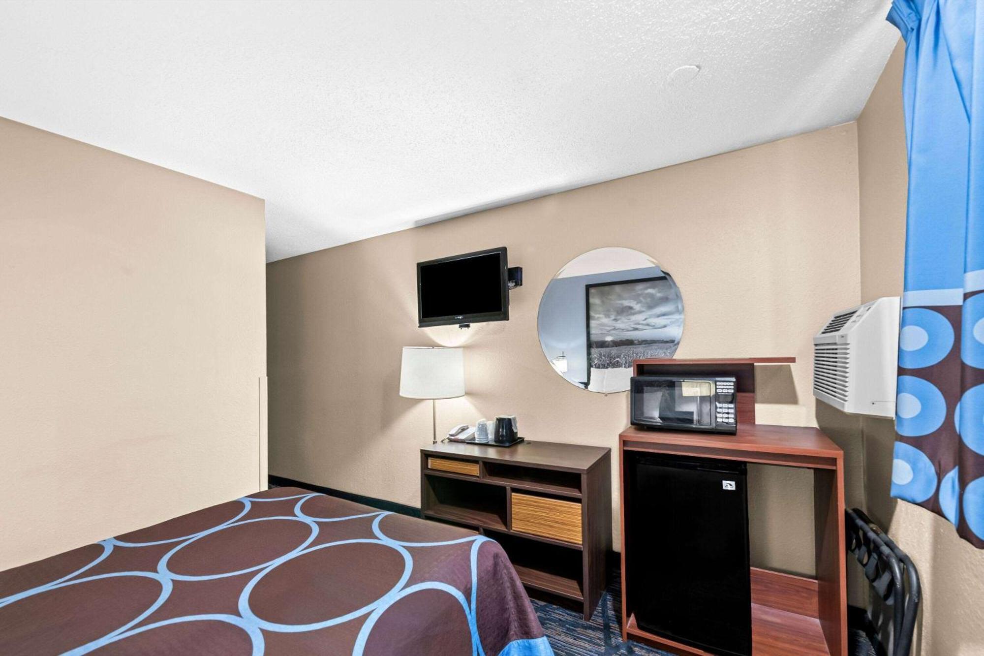 Super 8 By Wyndham Council Bluffs Ia Omaha Ne Area Motel Exterior foto